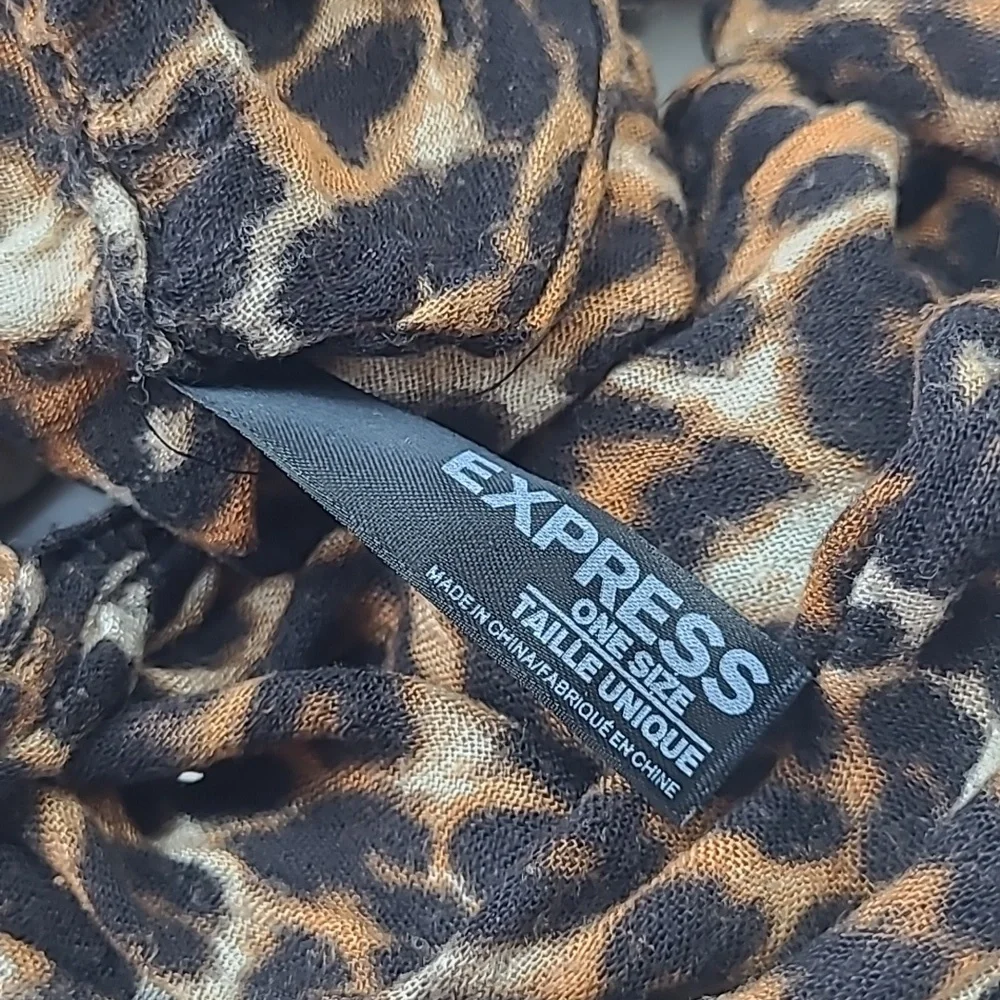 Lot of 9 infinity scarves including Halloween ๐ Christmas ๐ and more! - Picture 5 of 16